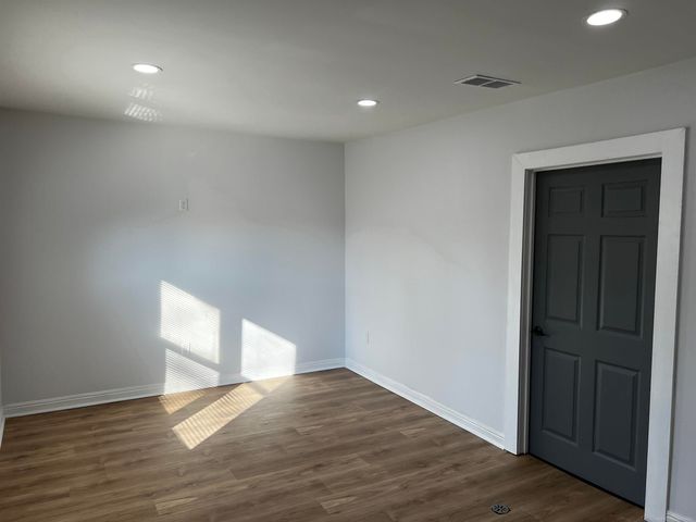 17891 Birmingham St Street, Roseville, MI 48066