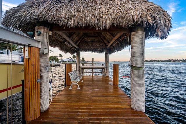 844 East Drive, Boynton Beach, FL 33435