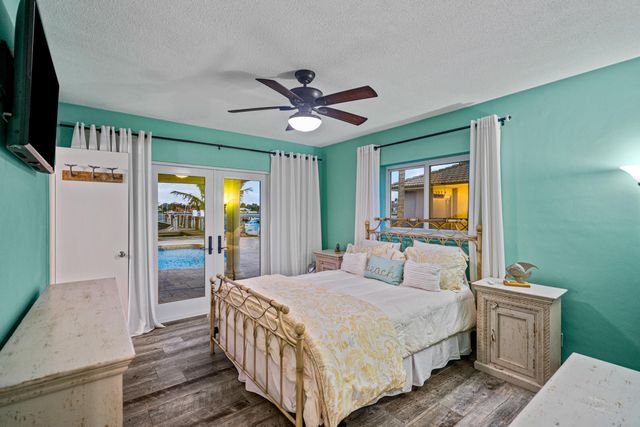 844 East Drive, Boynton Beach, FL 33435