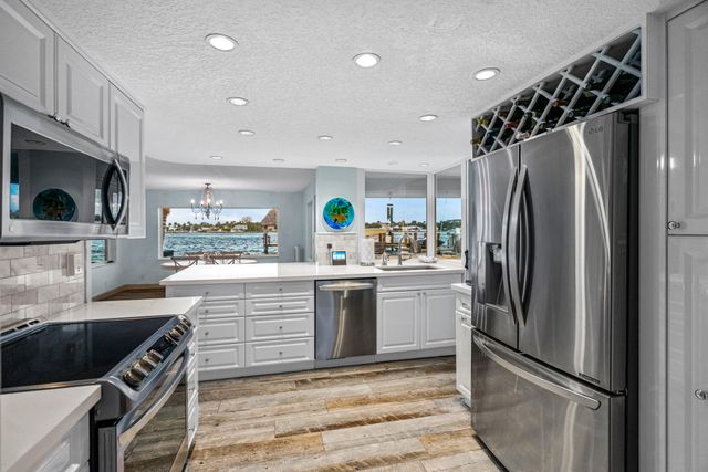 844 East Drive, Boynton Beach, FL 33435