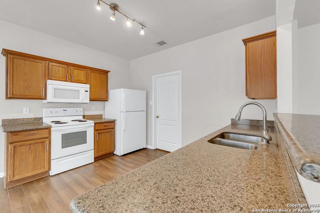 791 Sycamore Moon, San Antonio, TX 78216