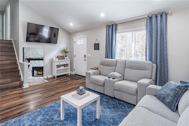 427 Arbour Run, Suwanee, GA 30024