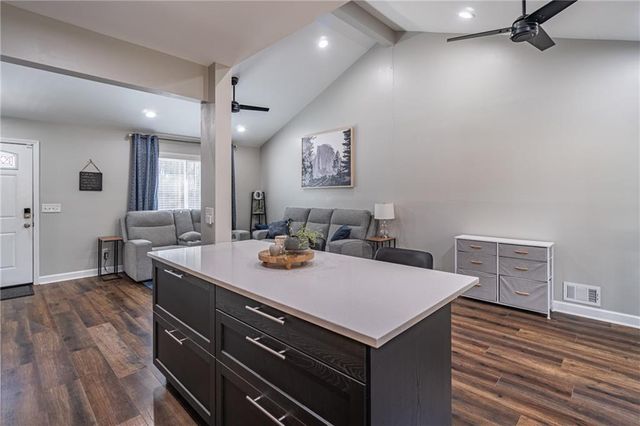 427 Arbour Run, Suwanee, GA 30024