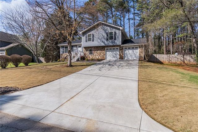 427 Arbour Run, Suwanee, GA 30024