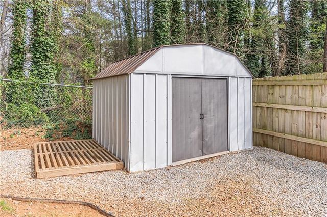 427 Arbour Run, Suwanee, GA 30024