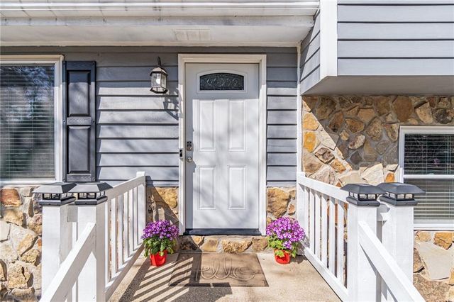 427 Arbour Run, Suwanee, GA 30024