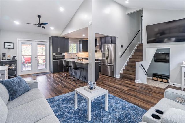 427 Arbour Run, Suwanee, GA 30024