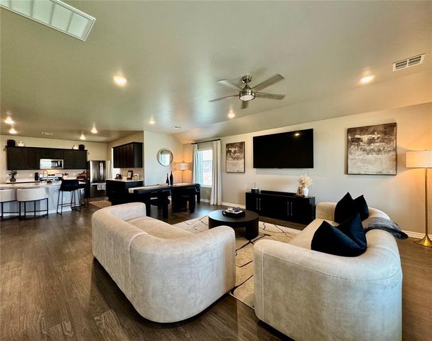 2800 Stormy Street, Yukon, OK 73099