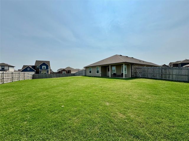 2800 Stormy Street, Yukon, OK 73099