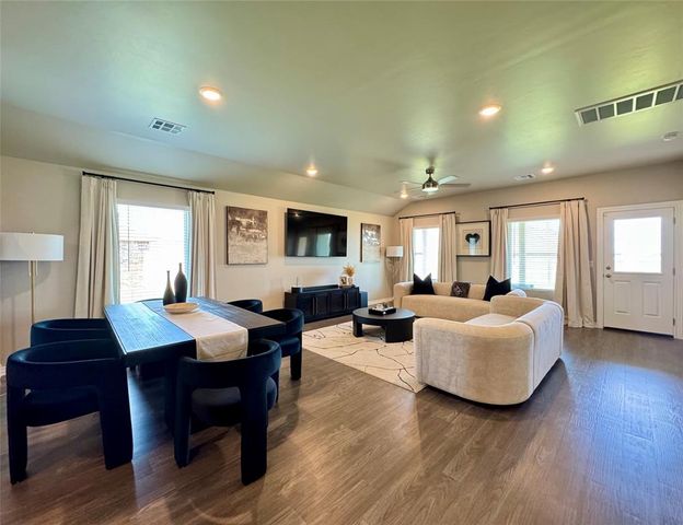 2800 Stormy Street, Yukon, OK 73099