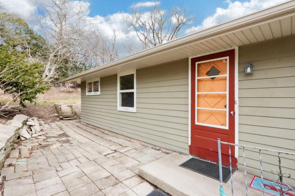 property-img