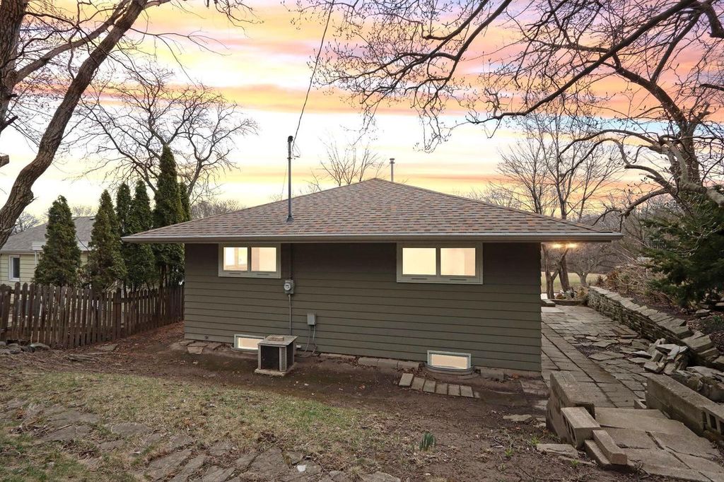 property-img