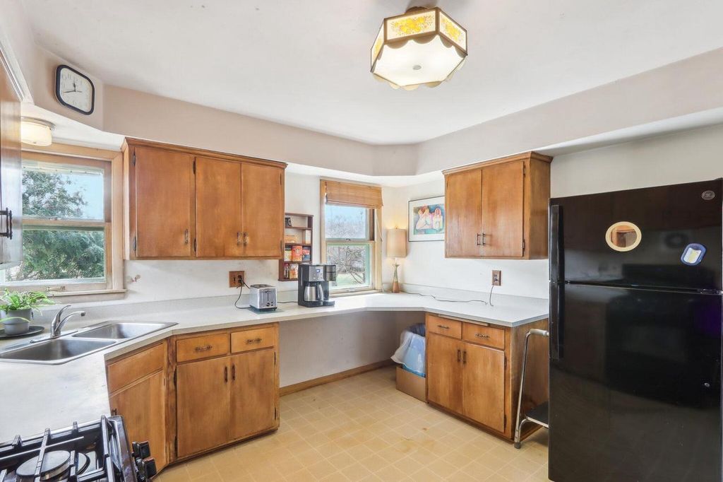 property-img