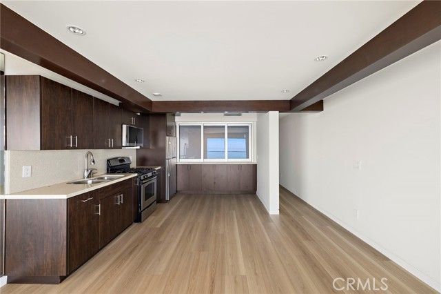 609 Sleepy Hollow Lane 18, Laguna Beach, CA 92651