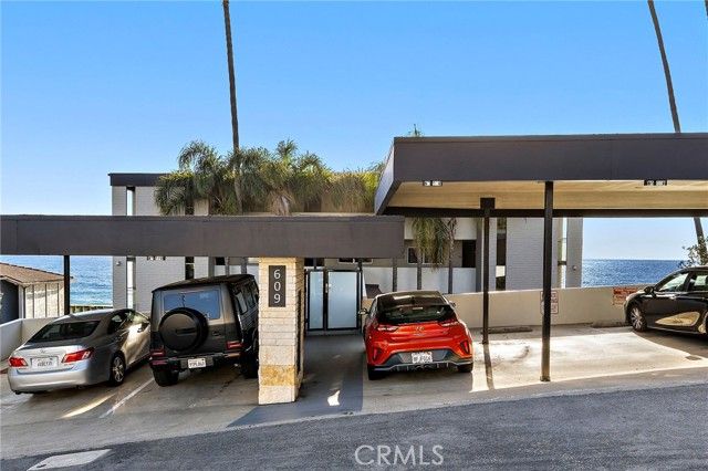 609 Sleepy Hollow Lane 18, Laguna Beach, CA 92651