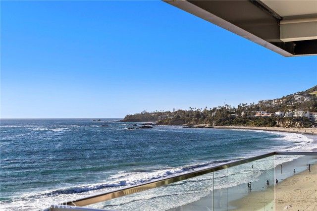 609 Sleepy Hollow Lane 18, Laguna Beach, CA 92651