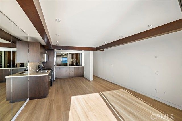 609 Sleepy Hollow Lane 18, Laguna Beach, CA 92651