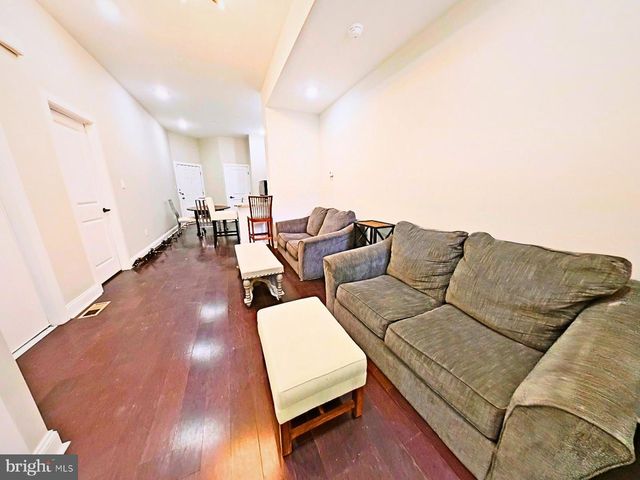 3010 N BROAD ST, Philadelphia, PA 19132