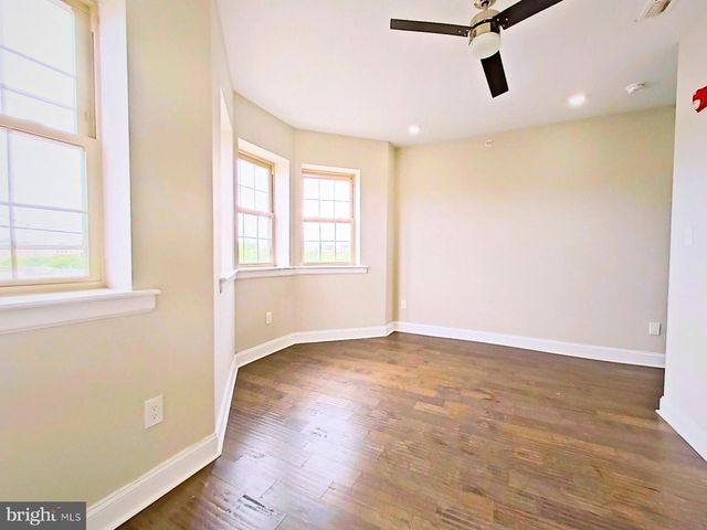 3010 N BROAD ST, Philadelphia, PA 19132
