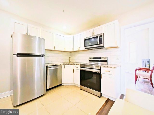 3010 N BROAD ST, Philadelphia, PA 19132