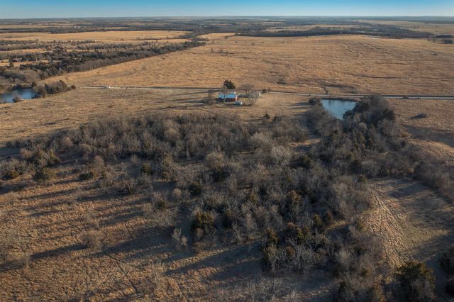 1636 Rock, Howard, KS 67349