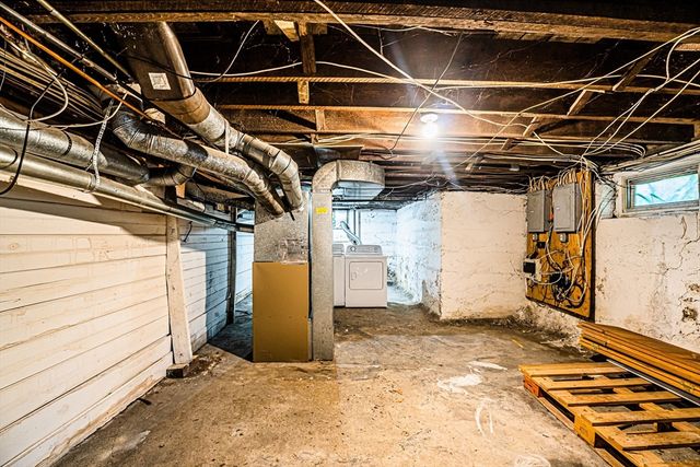 47 Bridges Ave 47, Newton, MA 02460