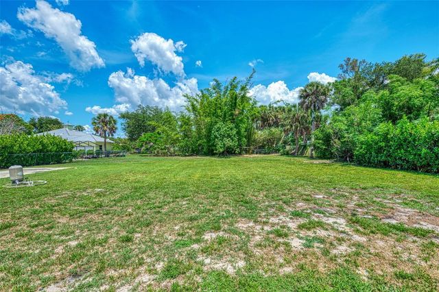 2340 PALMETTO STREET, Nokomis, FL 34275