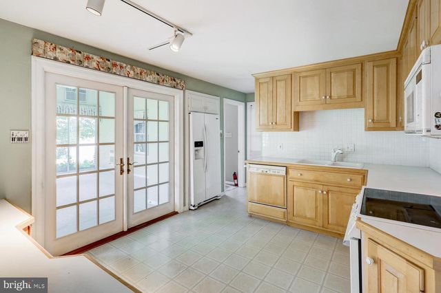 2707 KIMBERLY RD, Lancaster, PA 17603