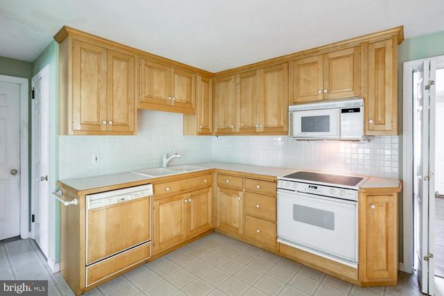 2707 KIMBERLY RD, Lancaster, PA 17603