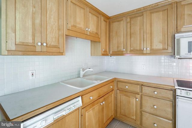 2707 KIMBERLY RD, Lancaster, PA 17603