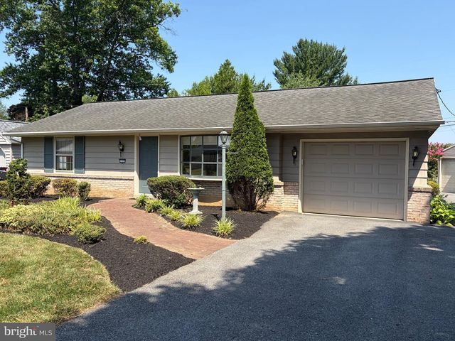 2707 KIMBERLY RD, Lancaster, PA 17603