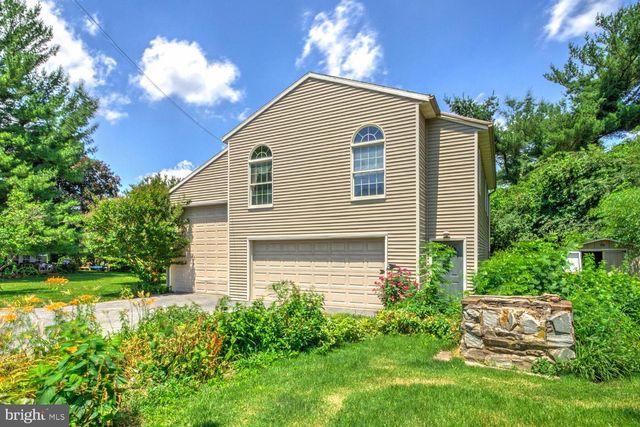 2707 KIMBERLY RD, Lancaster, PA 17603