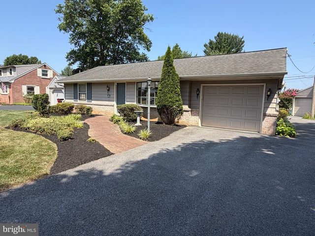 2707 KIMBERLY RD, Lancaster, PA 17603