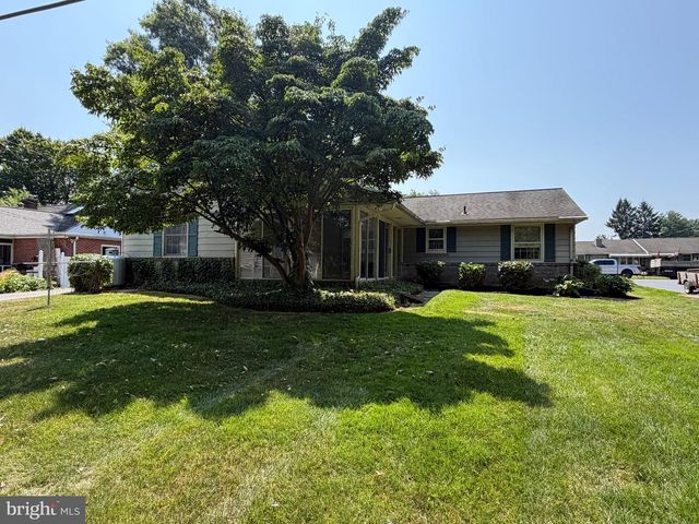 2707 KIMBERLY RD, Lancaster, PA 17603