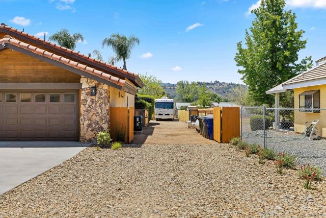 23549 Oriente Way, Ramona, CA 92065