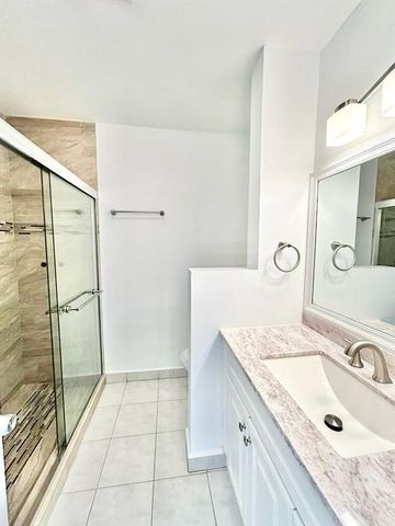 1004 Pine Drive 204, Pompano Beach, FL 33060