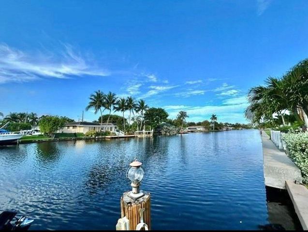 1004 Pine Drive 204, Pompano Beach, FL 33060
