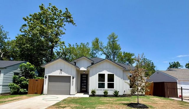 2731 Moffatt Avenue, Dallas, TX 75216