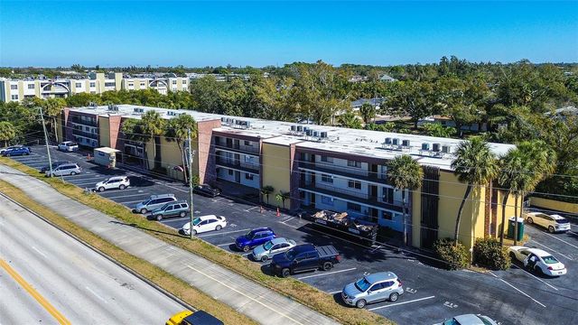 4435 1ST STREET NE 111, St Petersburg, FL 33703