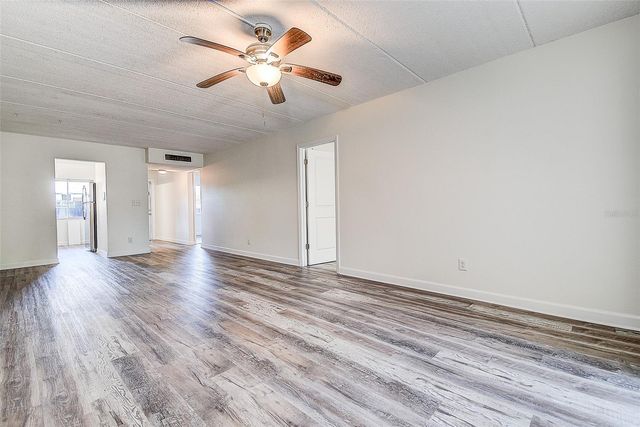 4435 1ST STREET NE 111, St Petersburg, FL 33703