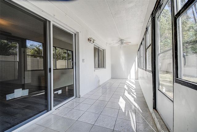 4435 1ST STREET NE 111, St Petersburg, FL 33703