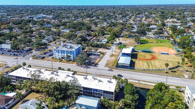 4435 1ST STREET NE 111, St Petersburg, FL 33703