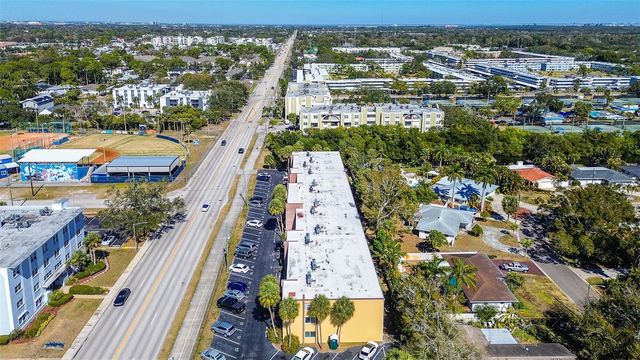 4435 1ST STREET NE 111, St Petersburg, FL 33703