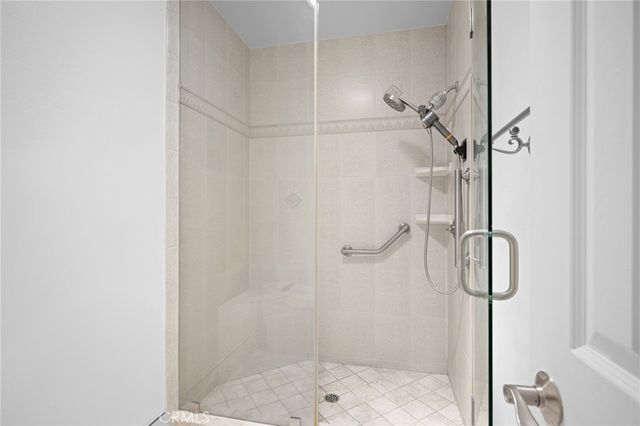 7800 Via Genova, Burbank, CA 91504