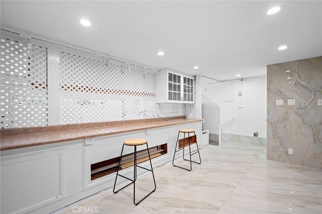 7800 Via Genova, Burbank, CA 91504