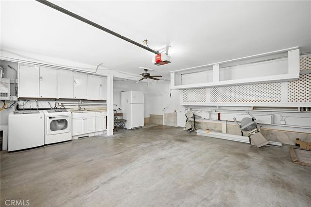 7800 Via Genova, Burbank, CA 91504