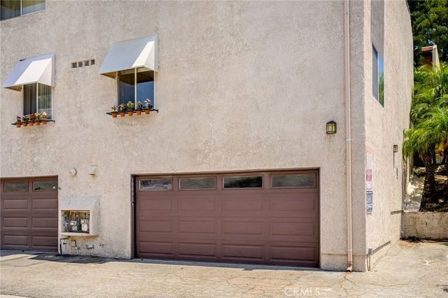 7800 Via Genova, Burbank, CA 91504