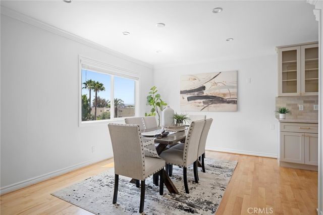 7800 Via Genova, Burbank, CA 91504