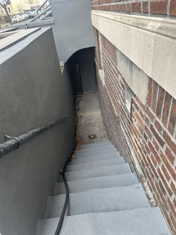 80 Elliott Avenue, Yonkers, NY 10705