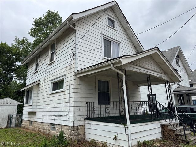 582 Robinette Court, Akron, OH 44310